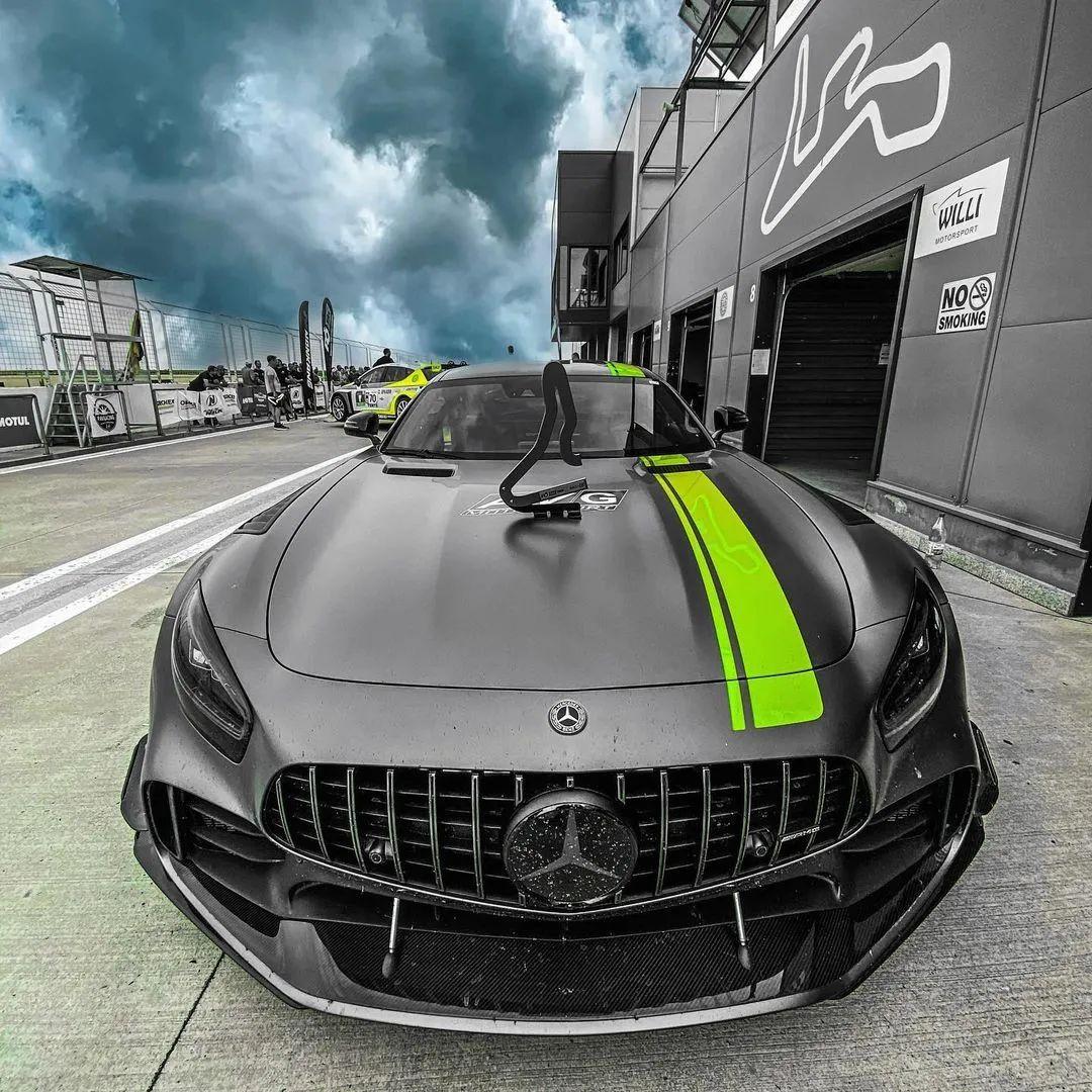 限量750台的amggtrpro不够爽车主爆改900匹做全球唯一