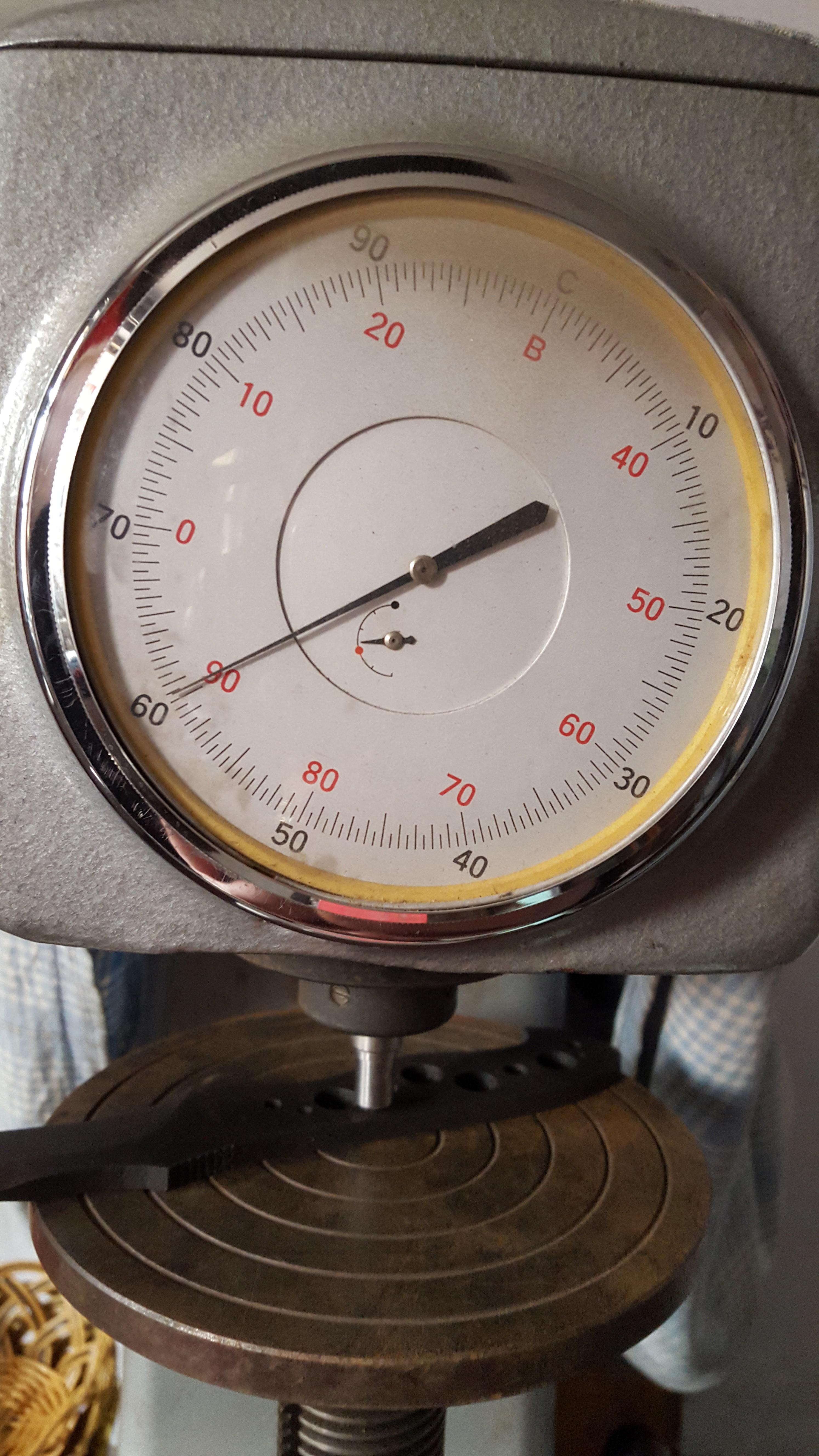 什么刀的硬度在61hrc以上?