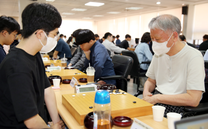 围棋世界冠军参加世界大赛带手机被判负 70岁徐奉洙“晚节不保” 知乎