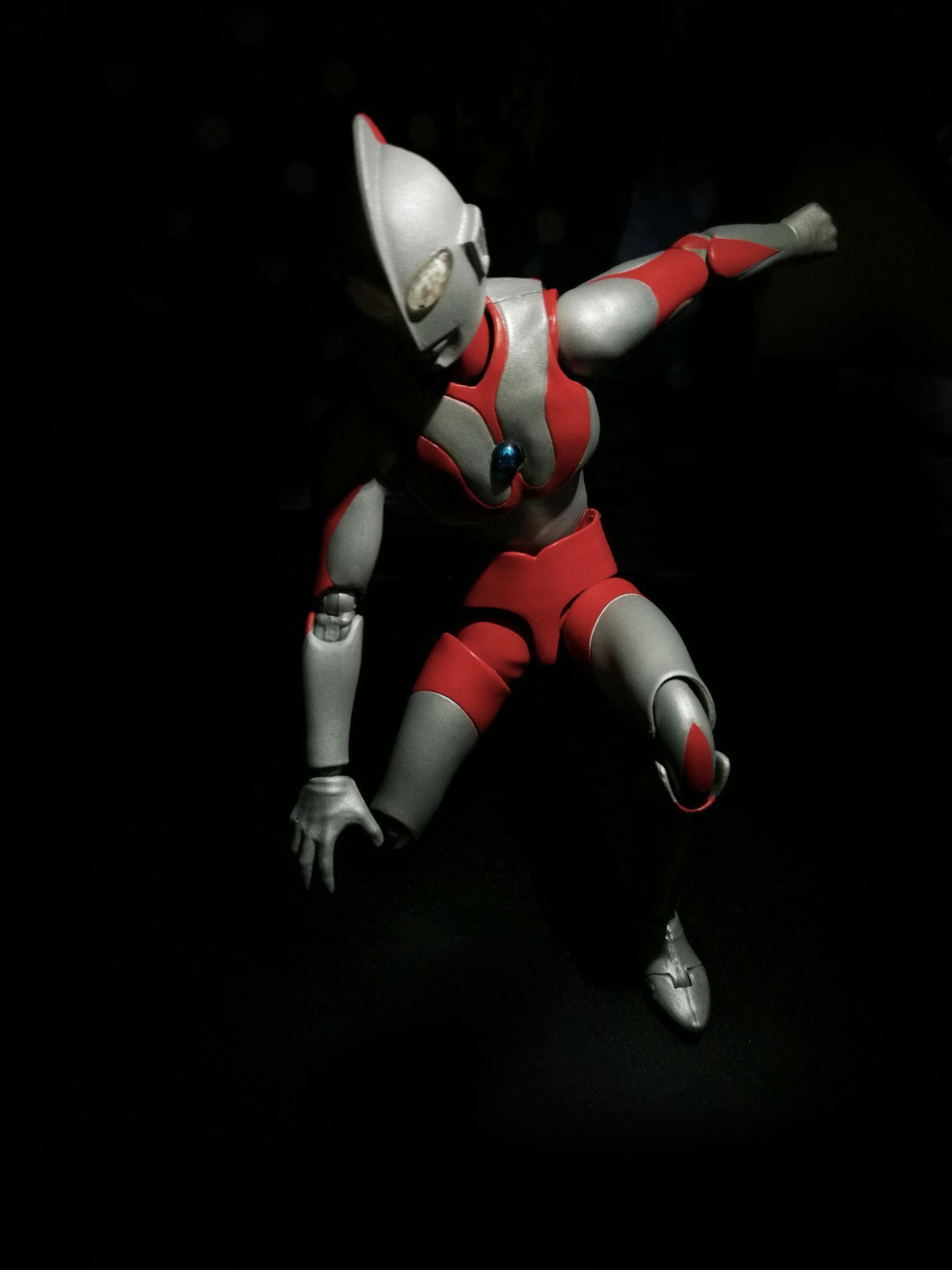 如何拍摄奥特曼shf?