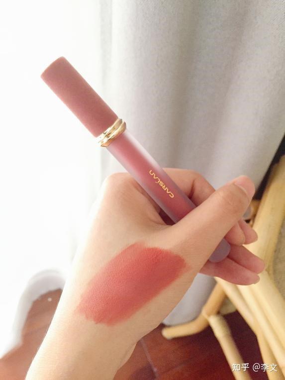 什么口红显白推荐卡姿兰甜吻唇釉