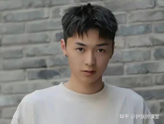 简单帅气的前刺发型，利落清爽好打理 - 知乎