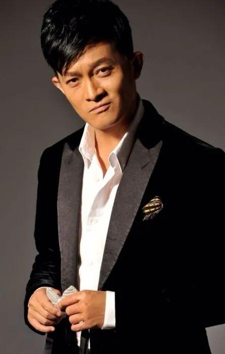 志刚哥的台词功力号称"承德打字机",顿挫质感,铿锵有力,尽情为你,值得