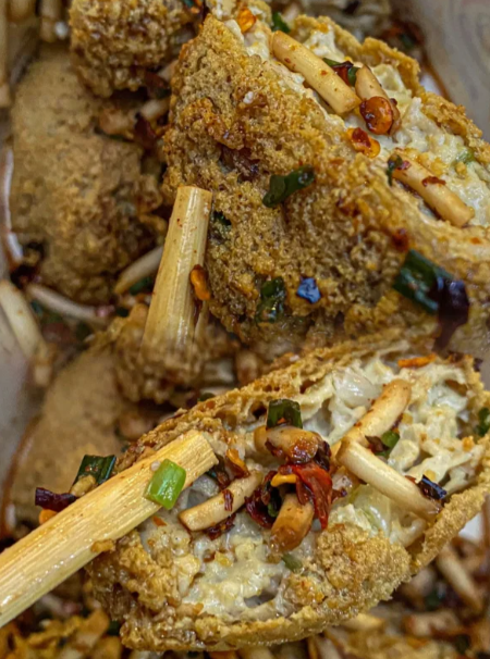 新大新,土风豆腐圆子:大街小巷都有,经典的是雷家豆腐圆子肠旺面:金牌