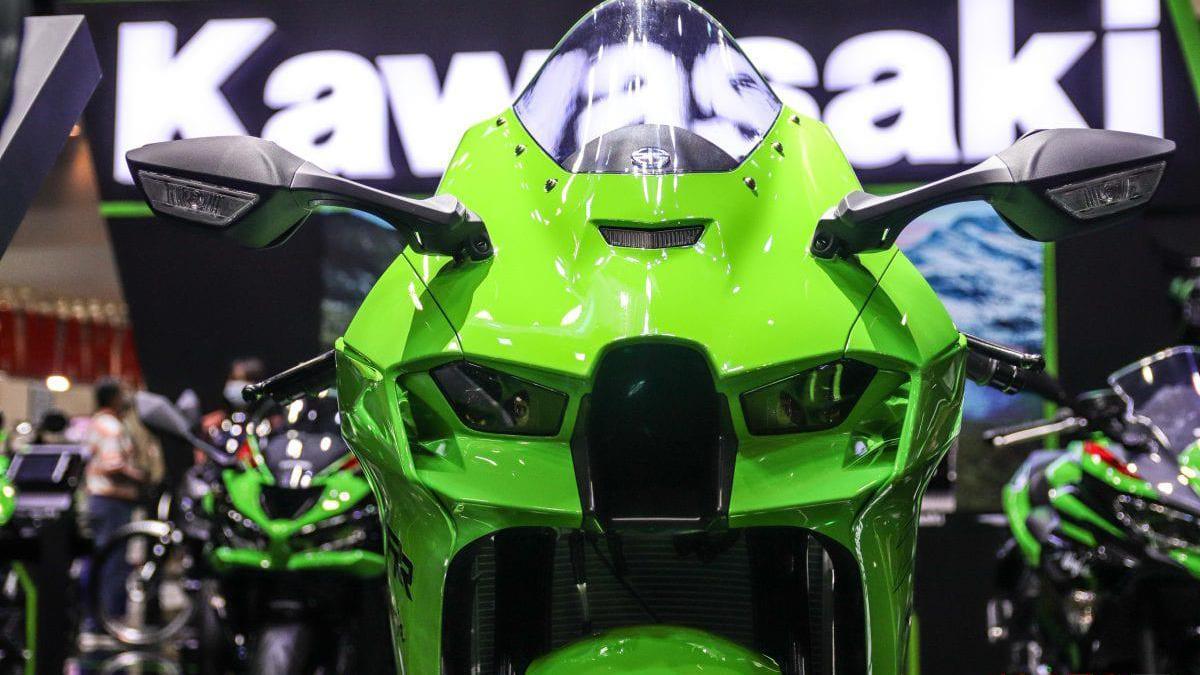 2021川崎zx10rr实车亮相泰国摩托车展