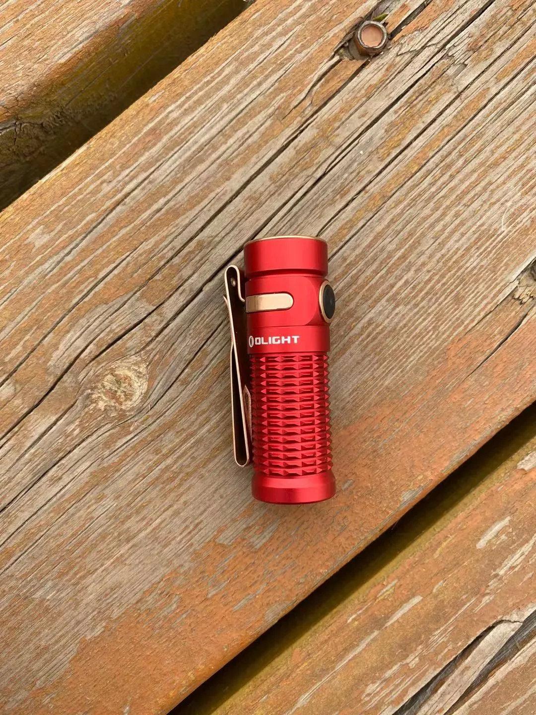 渐进式创新无线充电手电olightbaton3