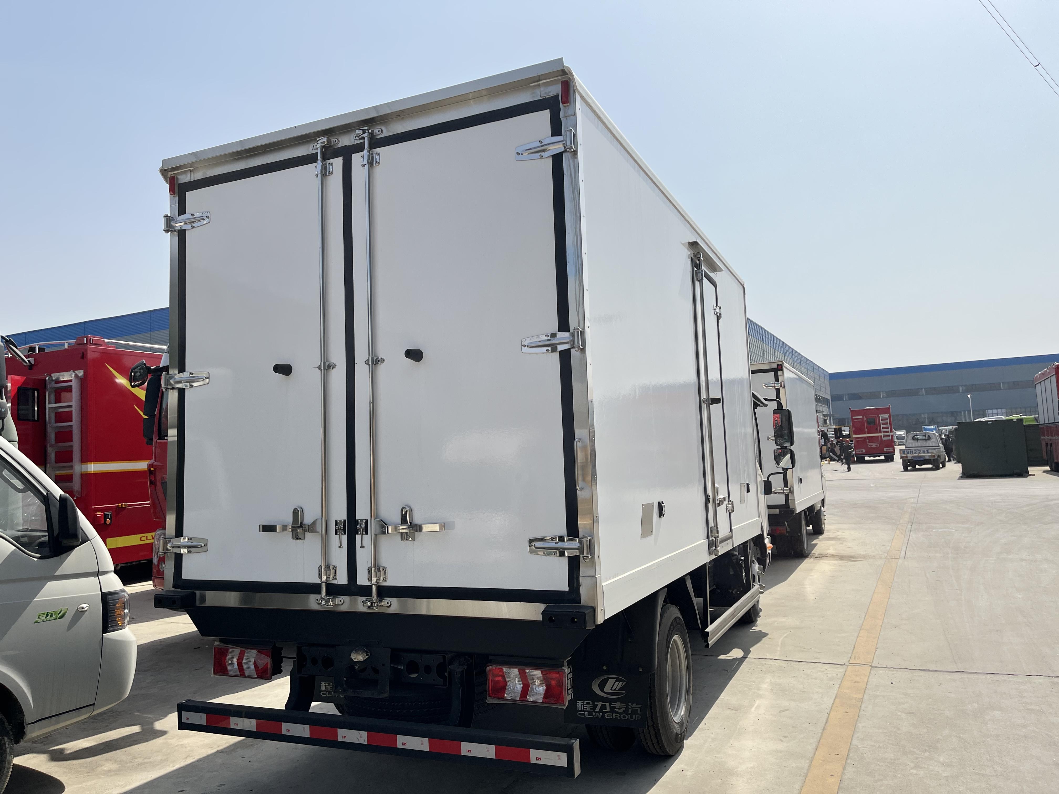 4米2冷藏车小型蓝牌冷冻冷链货车海鲜蔬菜水果保温车福田冷藏车