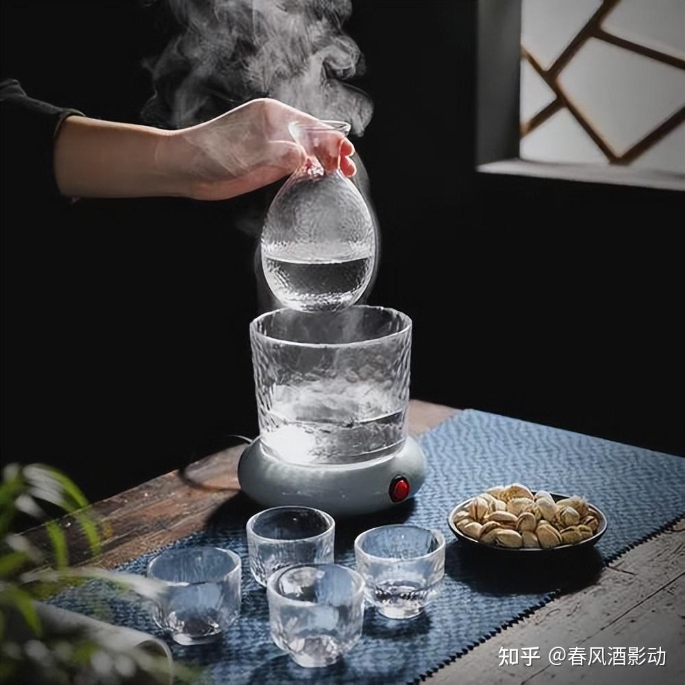 冬天喝白酒喝热的还是凉的行家搞清楚两点随便喝