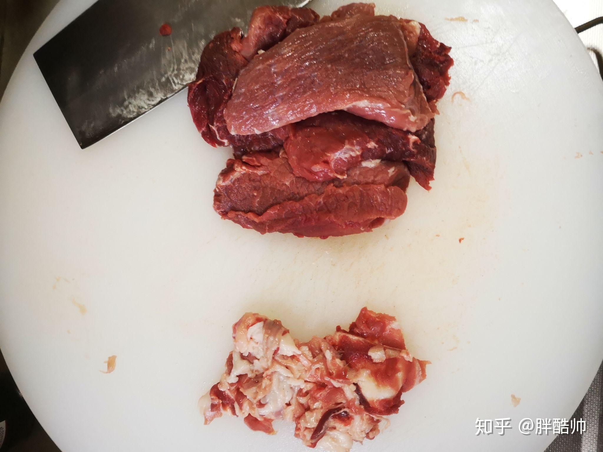 。所以很多旮旮角角的细膜要刀尖一点点剥离待筋肉分离，十停便去了三停