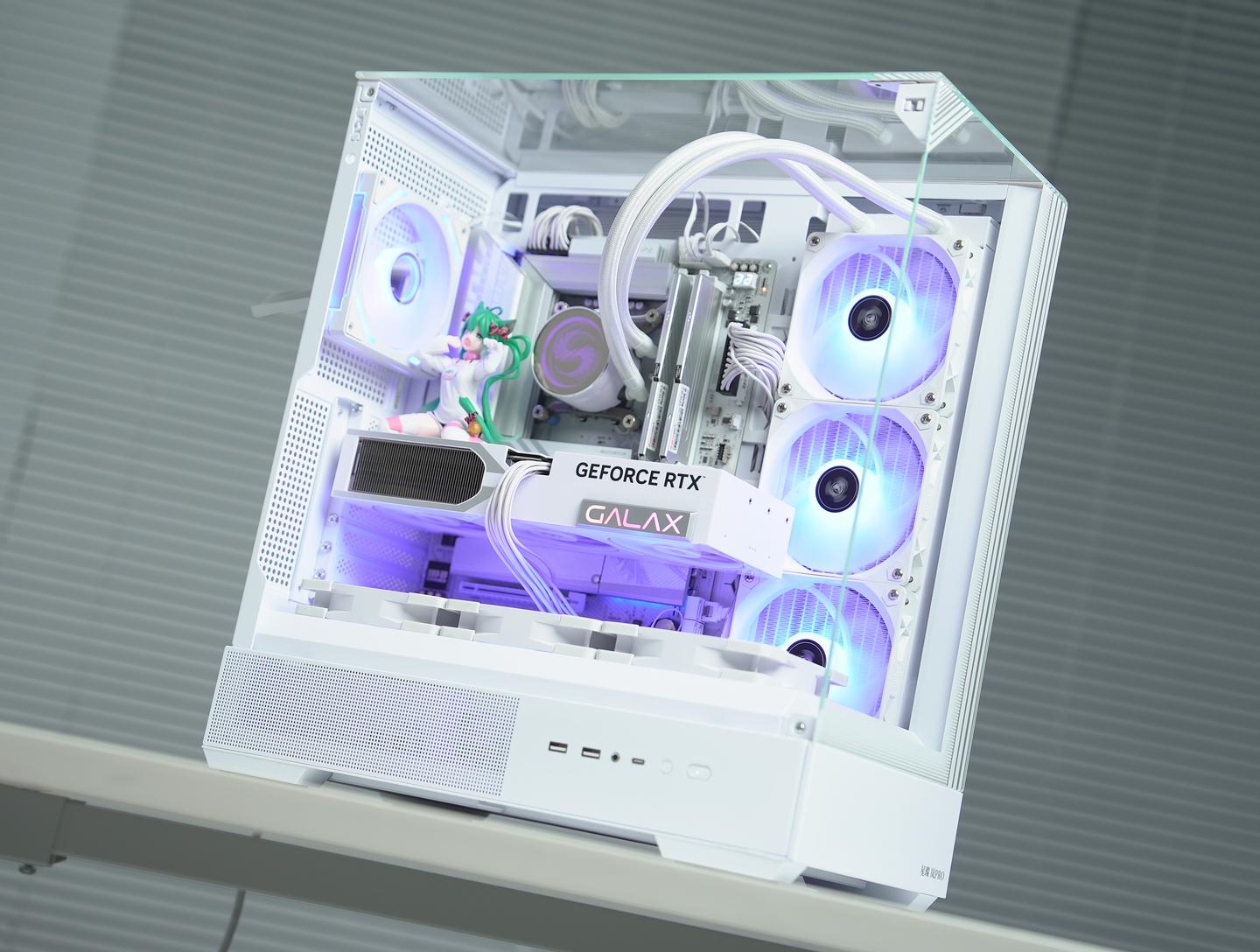 技嘉Z890冰雕+RTX 5070 Ti装机分享：白色+同步灯效+稳4K画质输出- 知乎