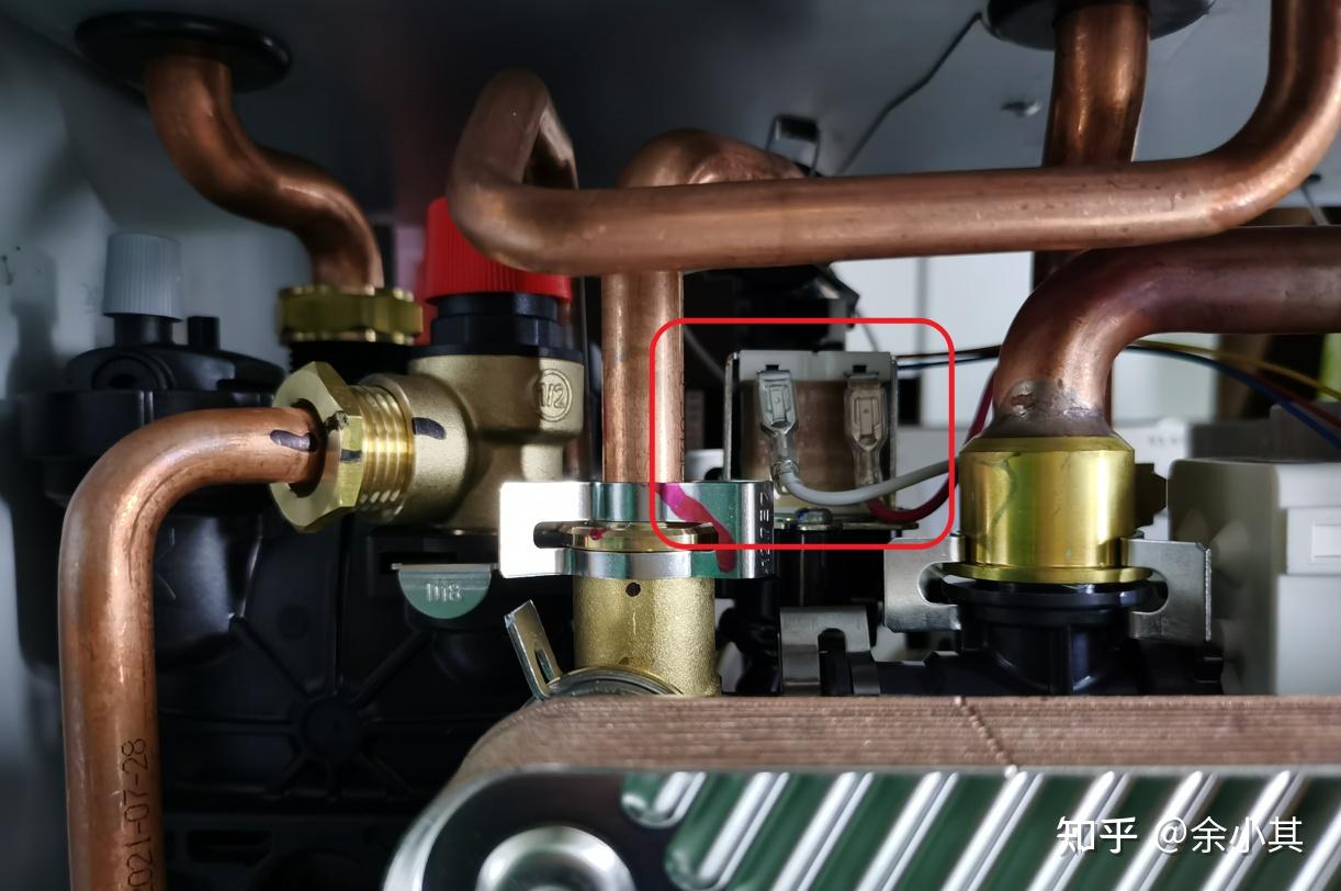 bosch壁挂炉补水阀位置图片