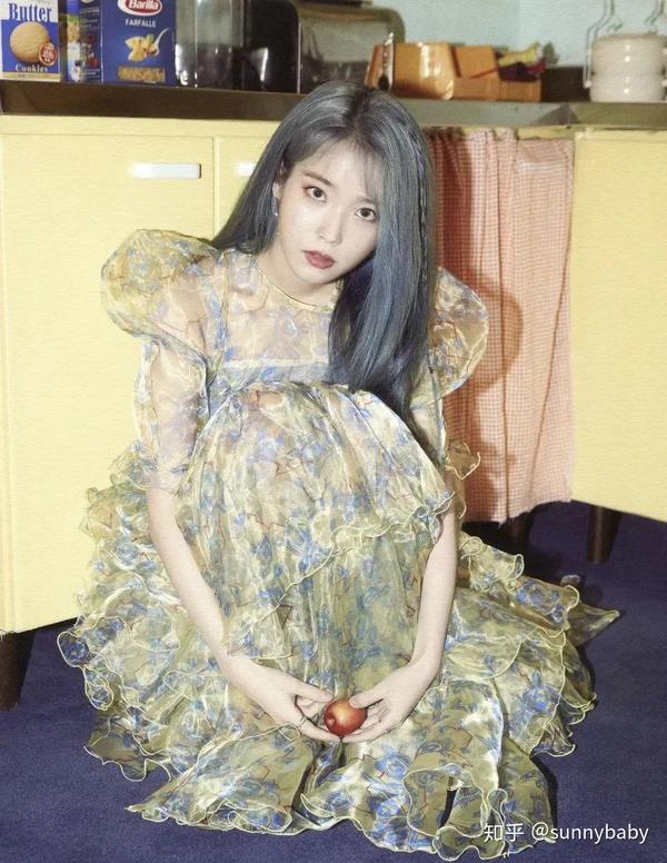 留长就完事了 下半年长发流行造型趋势在这 知乎