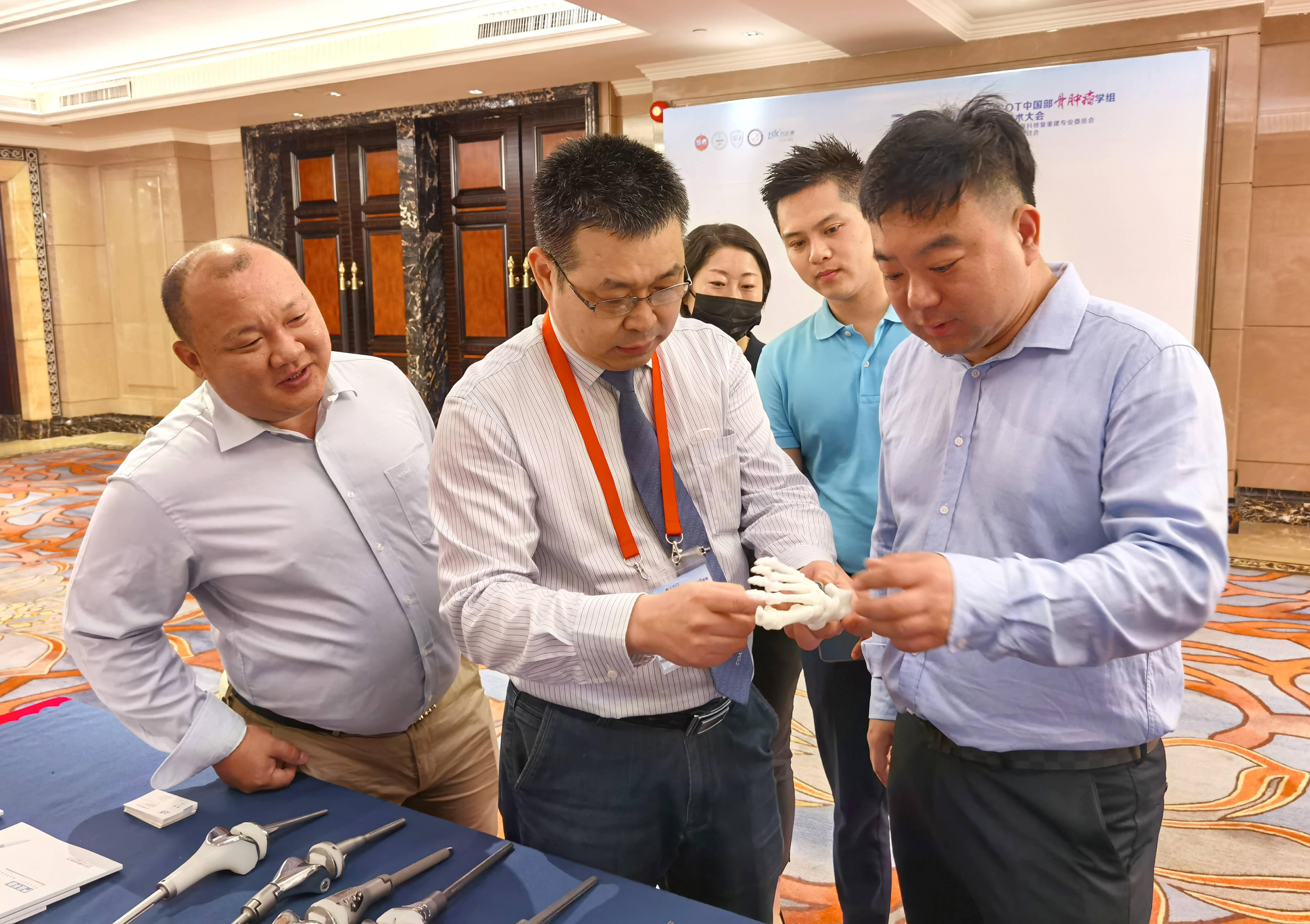 第二医院主任医师吕智教授,安徽医科大学第一附属医院强浦魅我绞