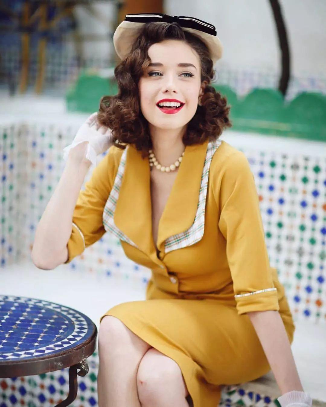 现实版麦瑟尔夫人这个法国小姐姐复古穿搭美成画优雅永不过时