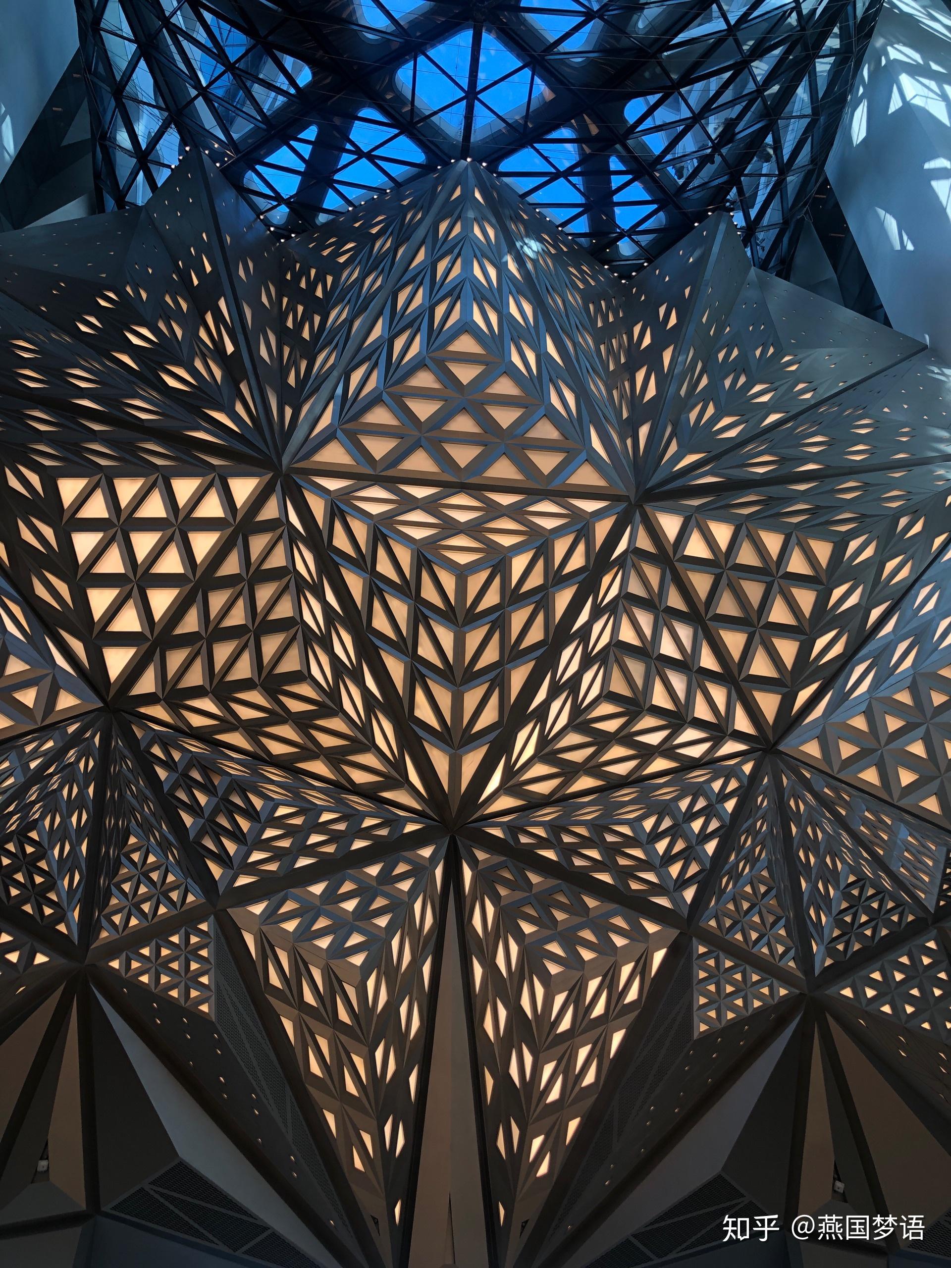 扎哈的澳门摩珀斯酒店室内设计