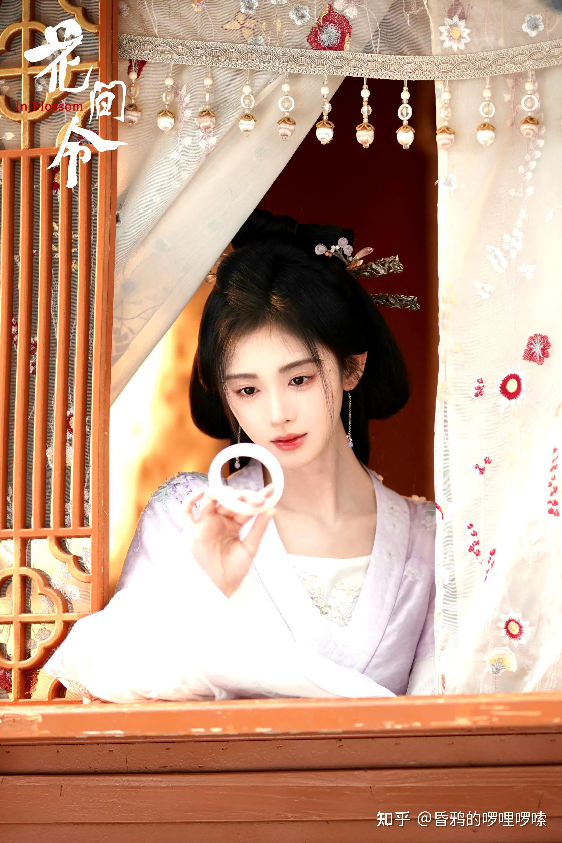 冲着29岁的鞠婧祎追剧,却被同龄的郑合惠子圈粉了!