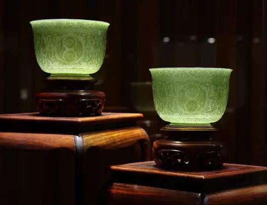 玉天下|痕都斯坦玉器：后宫玉器千万，乾隆帝独宠此一物 - 知乎