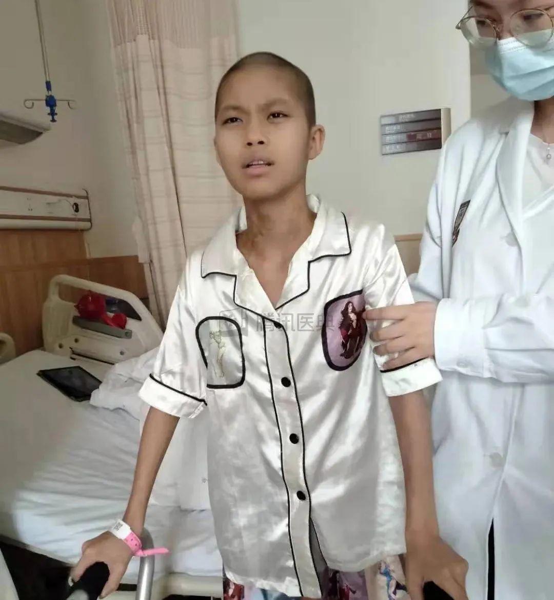 亲兄妹同年患上骨肉瘤,哥哥想截肢减轻家庭负担