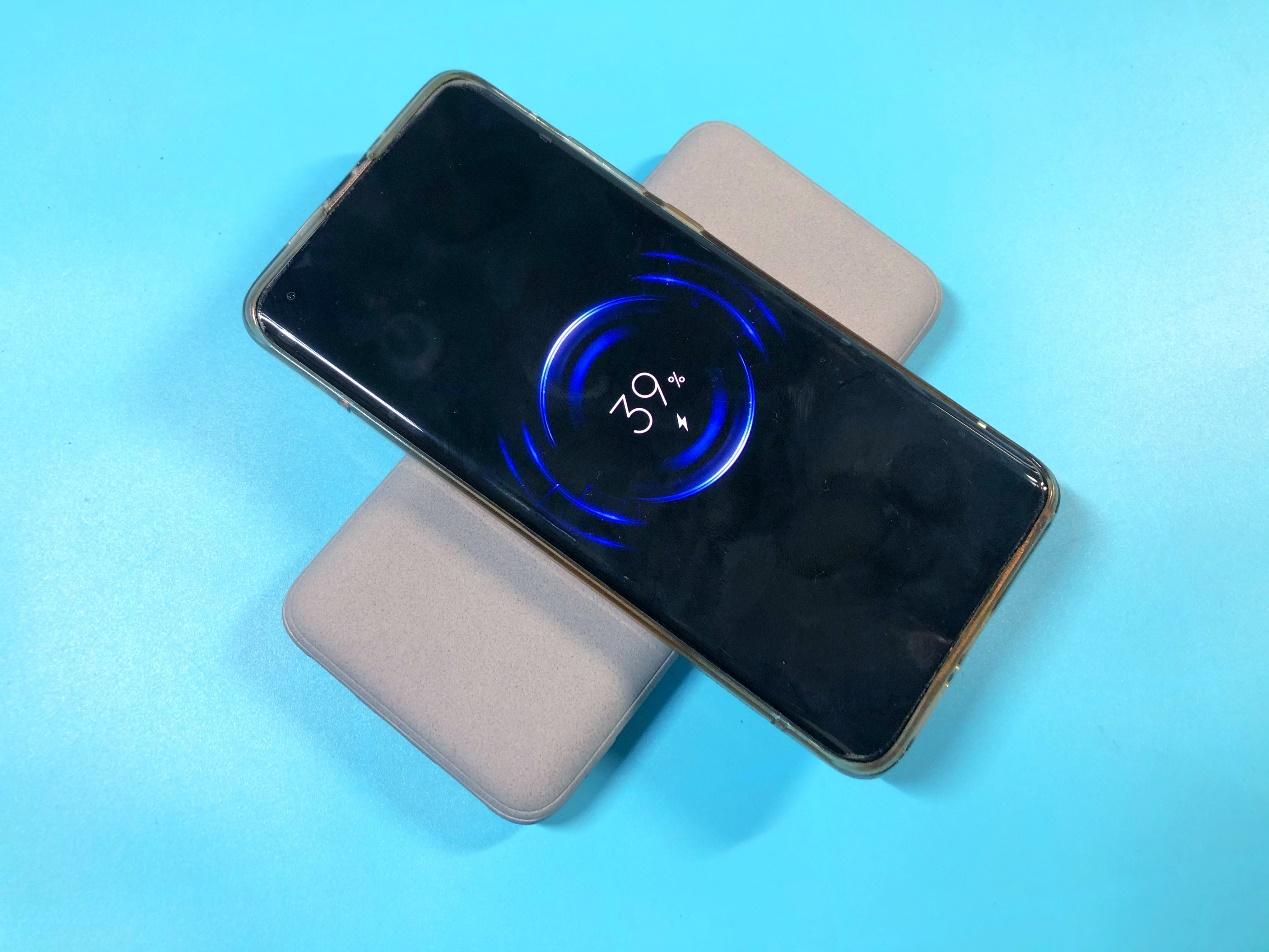 20000mAh也能如此轻薄,充电还这么快,南卡无线快充充电宝有料