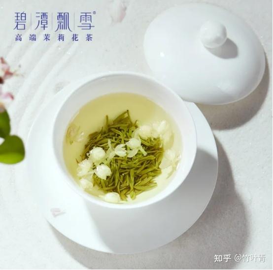 竹叶青茶业碧潭飘雪新花茶上市夏日里的浪漫邂逅
