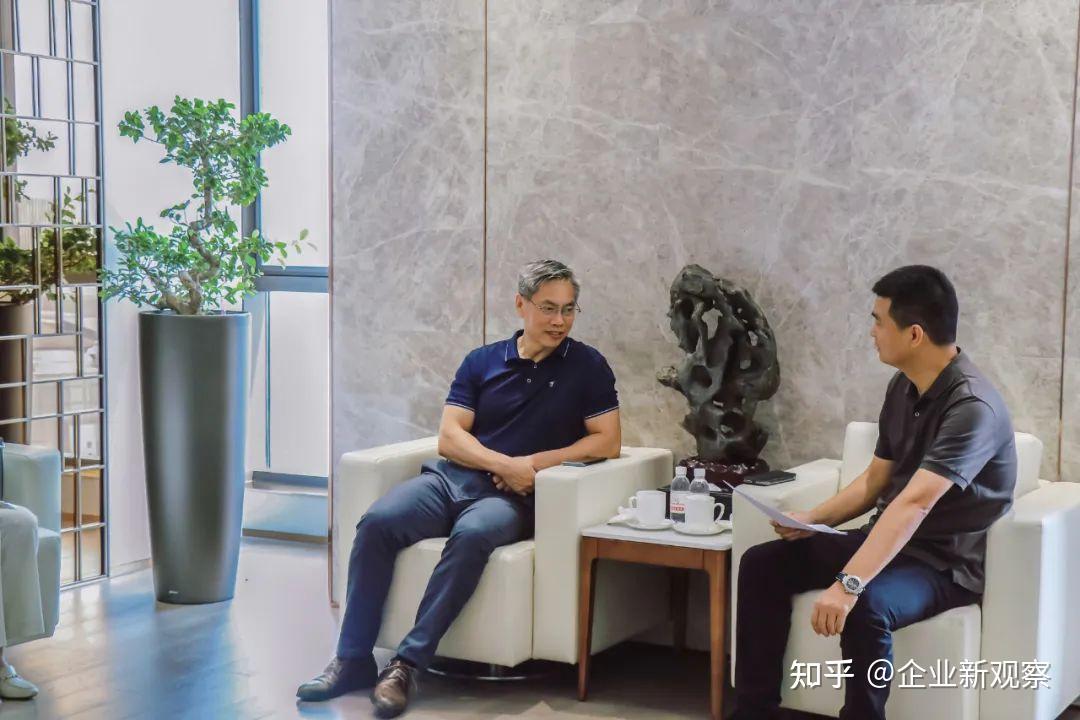 青特置业青岛市卫生健康委员会领导到青特产城集团对政协委员提案进行