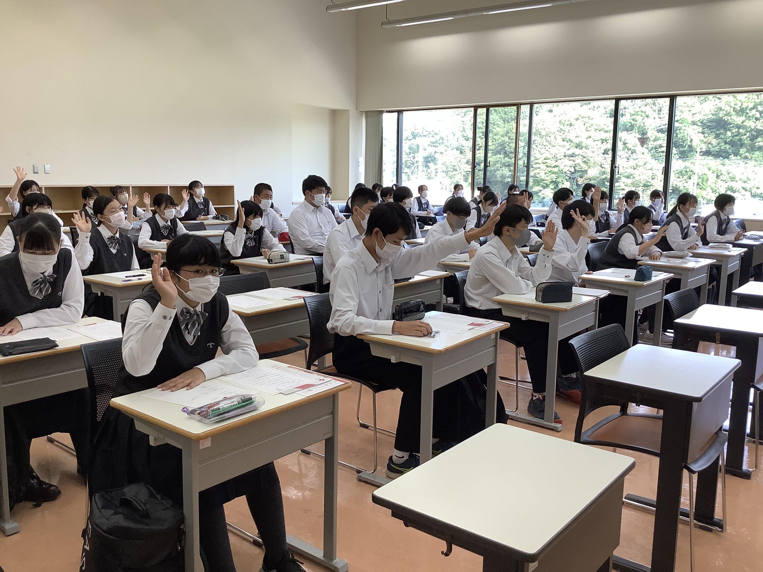 日本这一地宣布高中完全免费创先例!各地的教育补贴能有多卷?