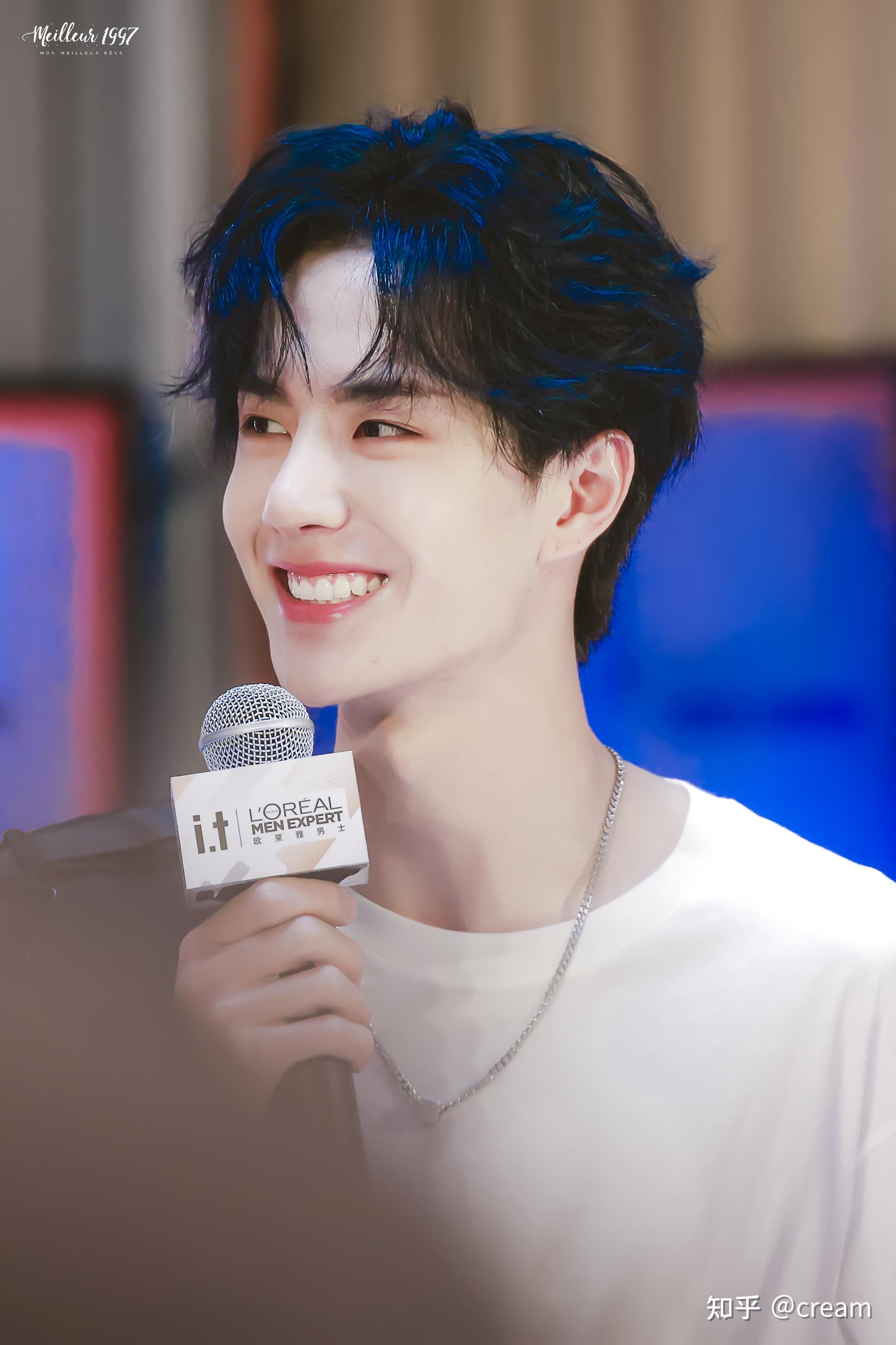 各位mtjj能上传一些自己最喜欢的王一博照片吗