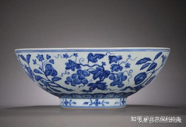 保利艺术馆「青花的故事」年度大展第三章宣德款识遍器身- 知乎