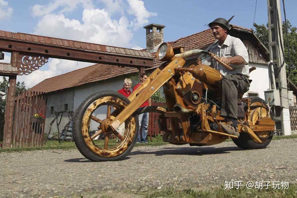 机车发烧友手工打造木质摩托可以上路飞驰的艺术品
