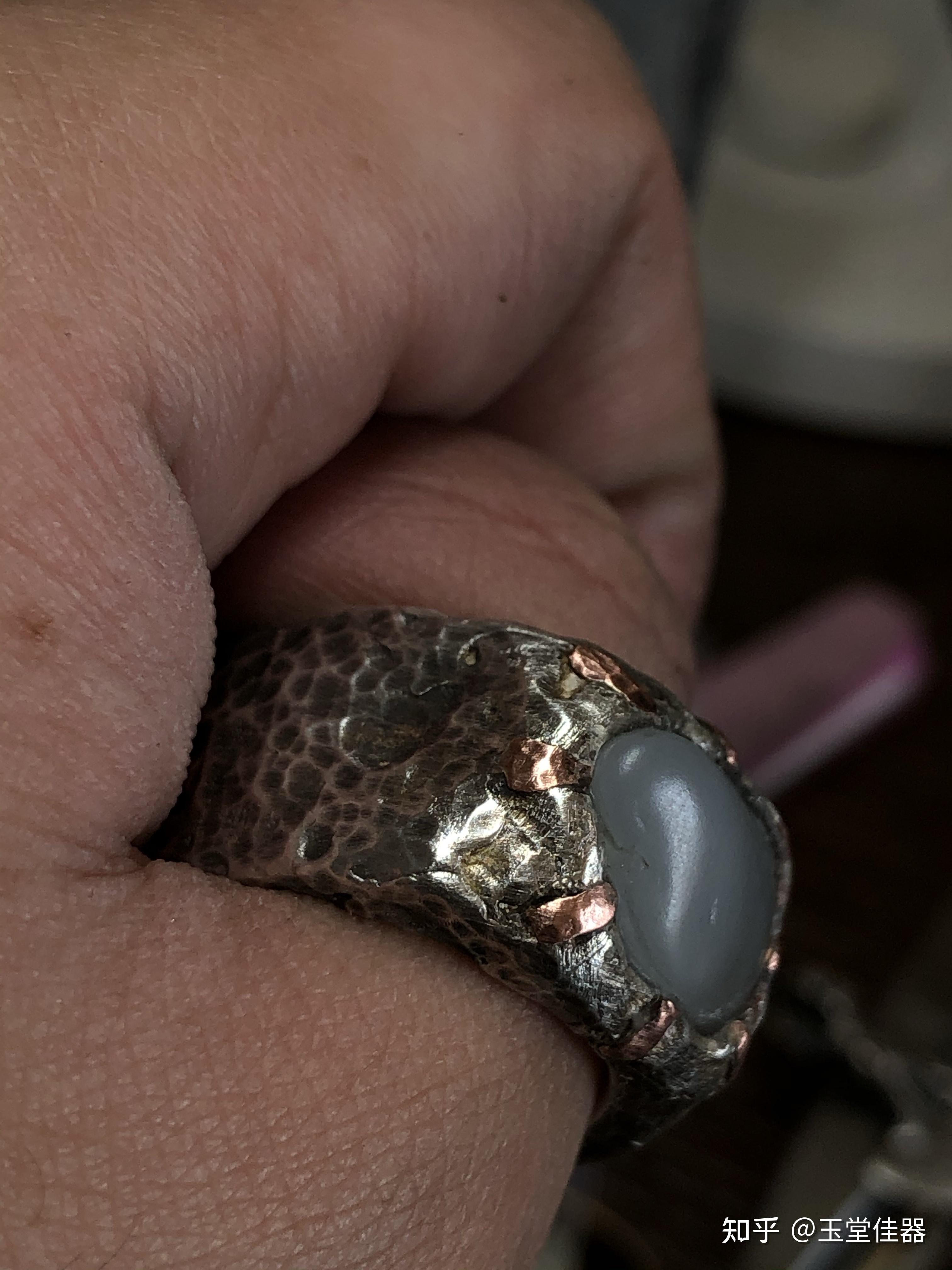 和田玉包银戒指