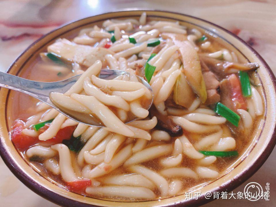 我们四个小伙伴终于满足了,从西宁就对搓鱼子和炒炮仗子留有的"执念"