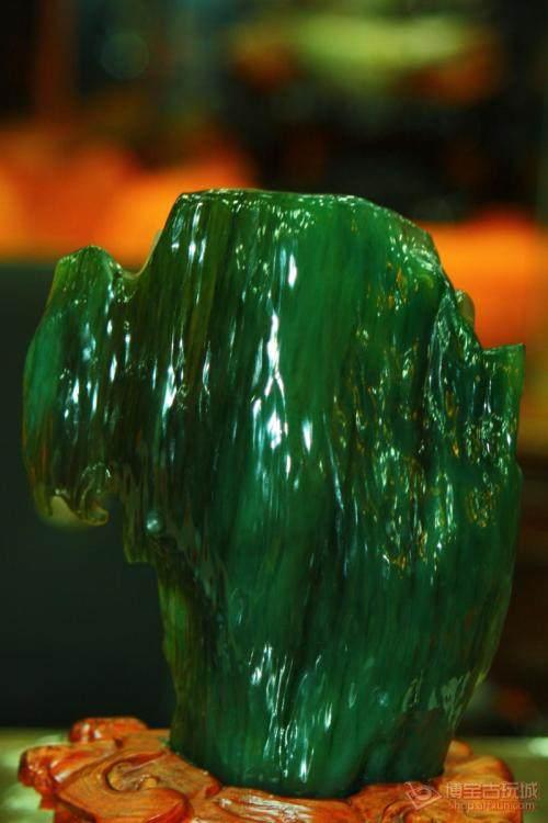 这个问题在外界也很难分的清,所以 很多人都认为树化玉跟太湖石一样