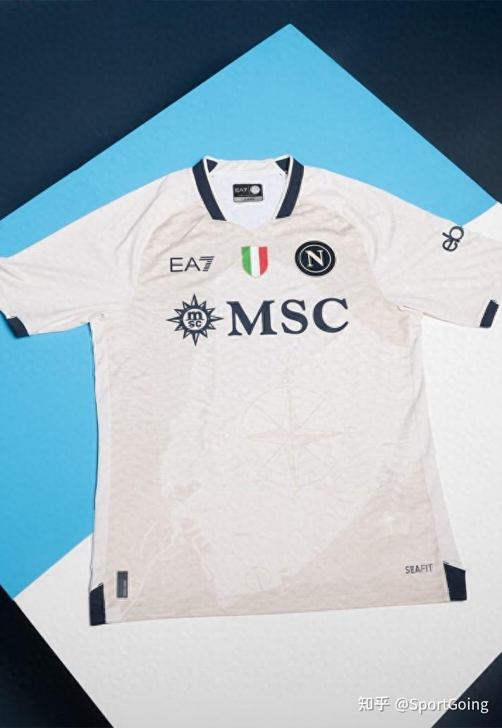 那不勒斯推出限量款无处不在的球衣