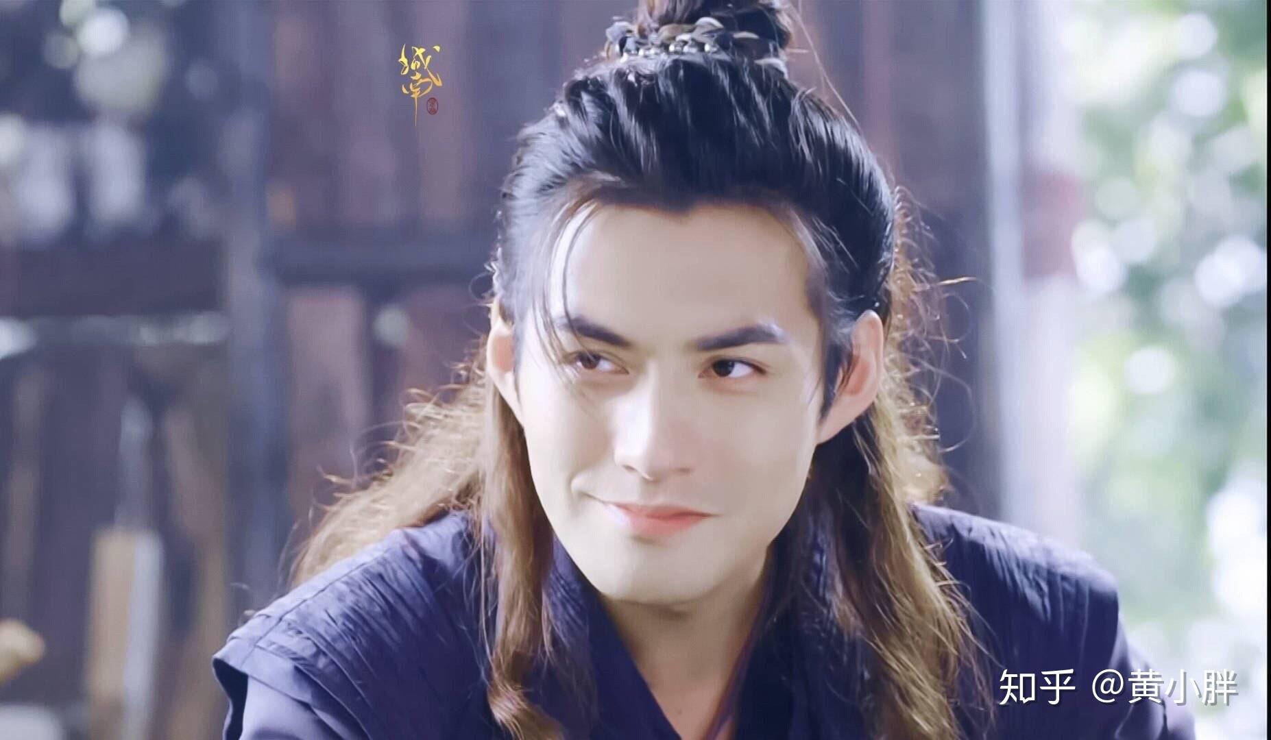 严宽和华晨宇谁的长相接近邪魅狷狂