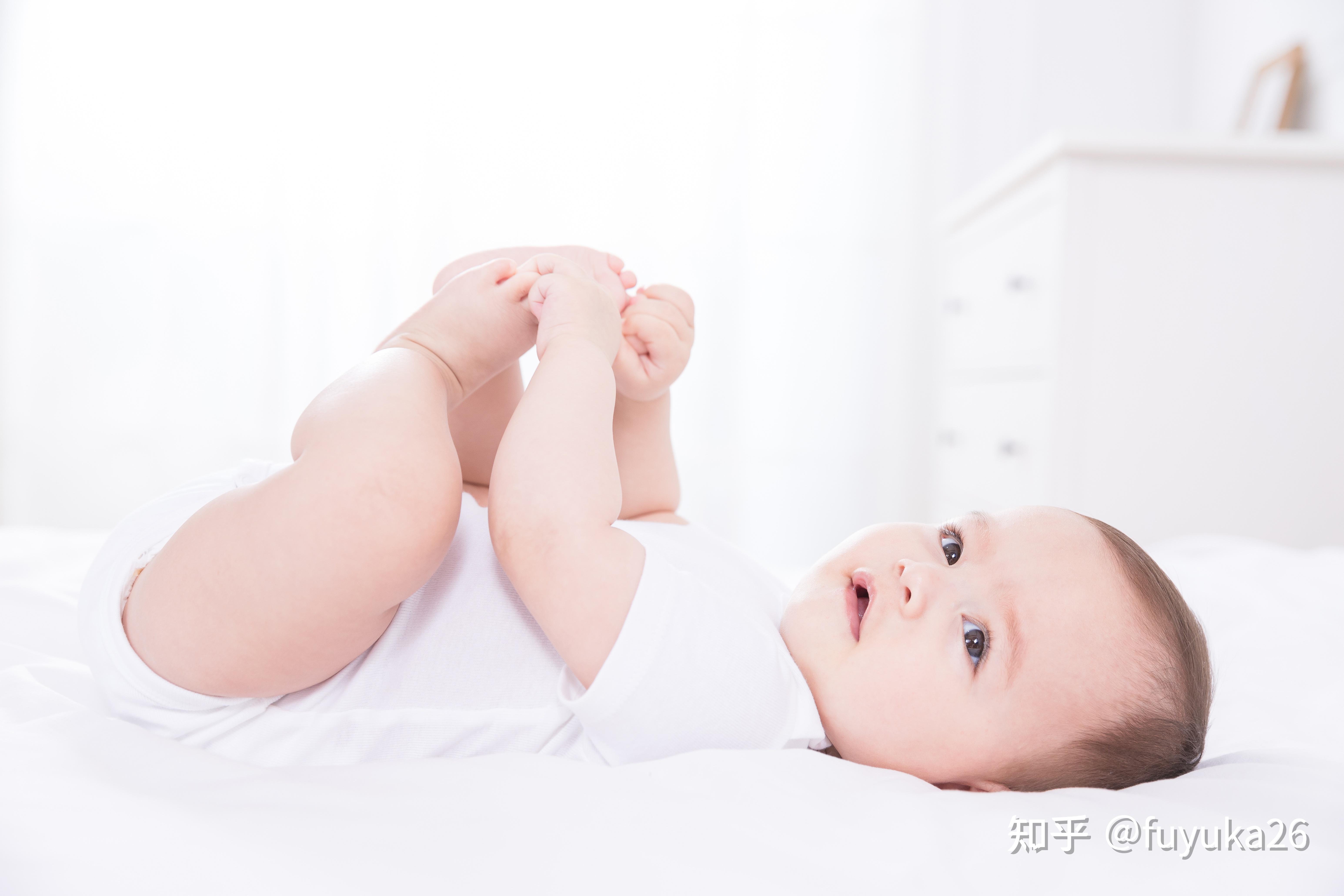 【婴儿脸上起小红疙瘩】【图】婴儿脸上起小红疙瘩怎么办 4步教你轻松应对婴儿脸上的小红疙瘩(2)_伊秀亲子|yxlady.com