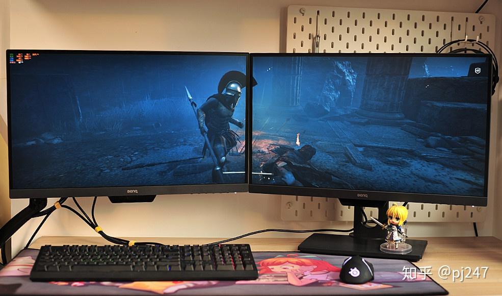 春节凑齐了两台pd2500q显示器,好事要成双