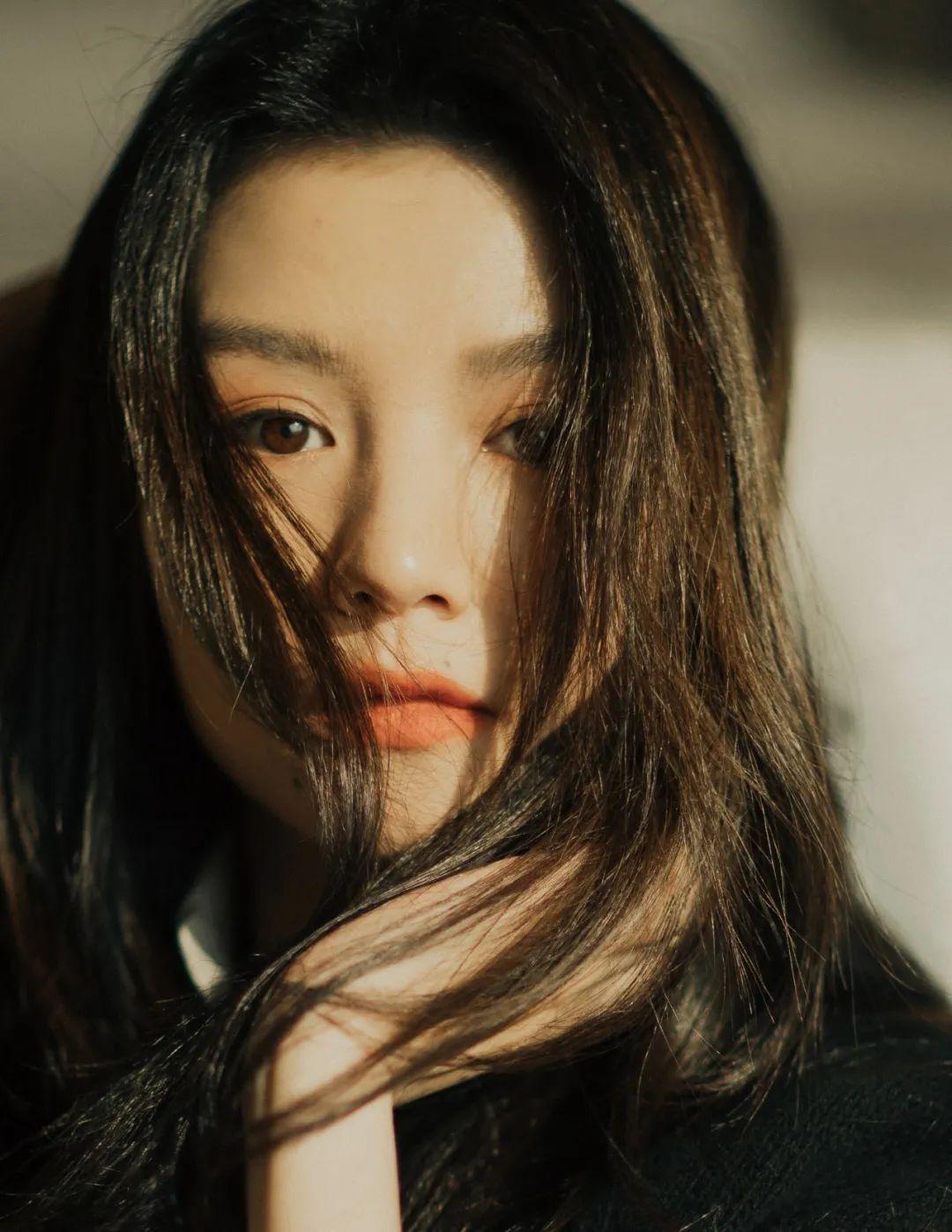 被匪徒欺凌的掌中之物最惨女主需要一张有故事的脸