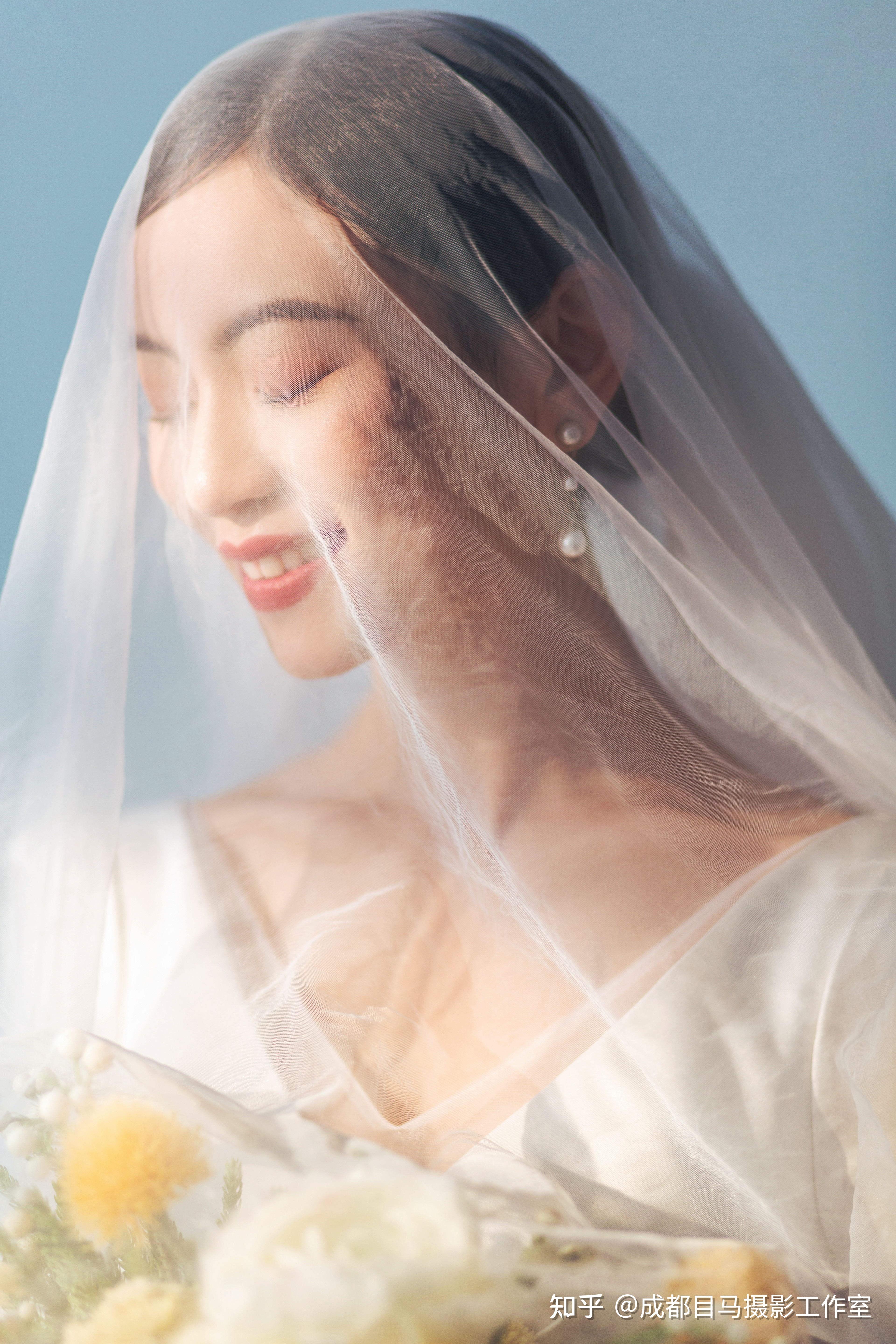 拍婚纱照新娘子怎样才上镜让新娘拍照更上镜的身体小技巧