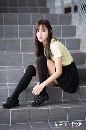 思考 女孩爱美男人爱大腿 Jk服装走红国内 究竟给我们何种启示 知乎