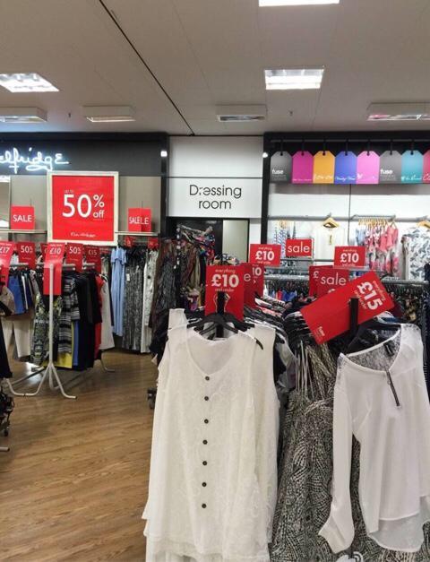 去英国曼彻斯特大学读一年硕士,行李都需要带