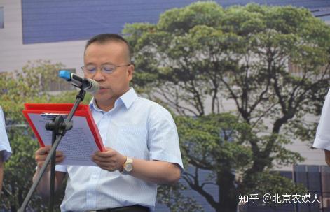 黄建军在致辞中简要介绍了新建200kt/a绿色新型复合肥高塔装置项目的