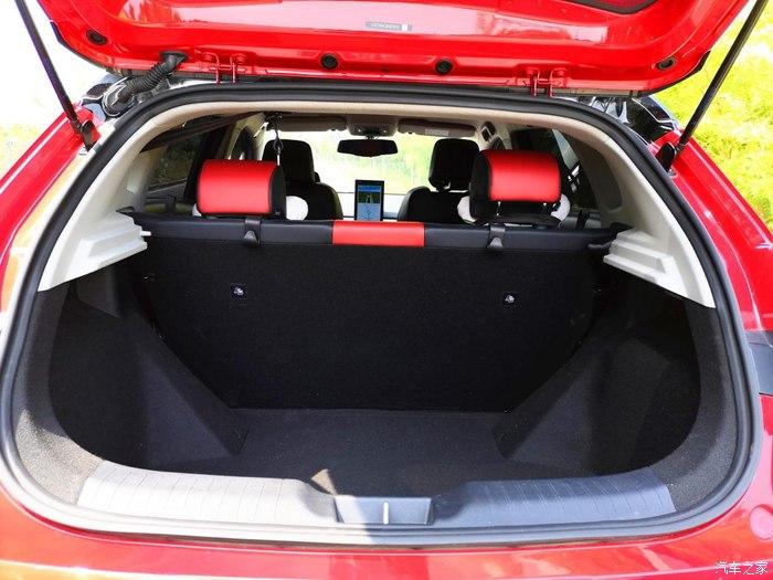 周末驾小比亚迪e2带小朋友出去放放风谈谈我的用车感受