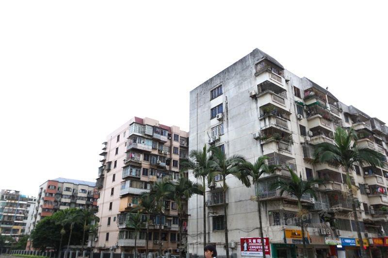 一路之隔,天差地别,新老差距体现得淋漓尽致,茶会小区解读 - 知乎