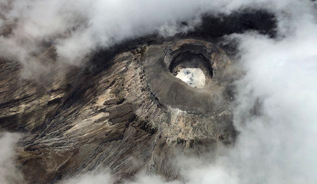 图说地球坦桑尼亚伦盖火山