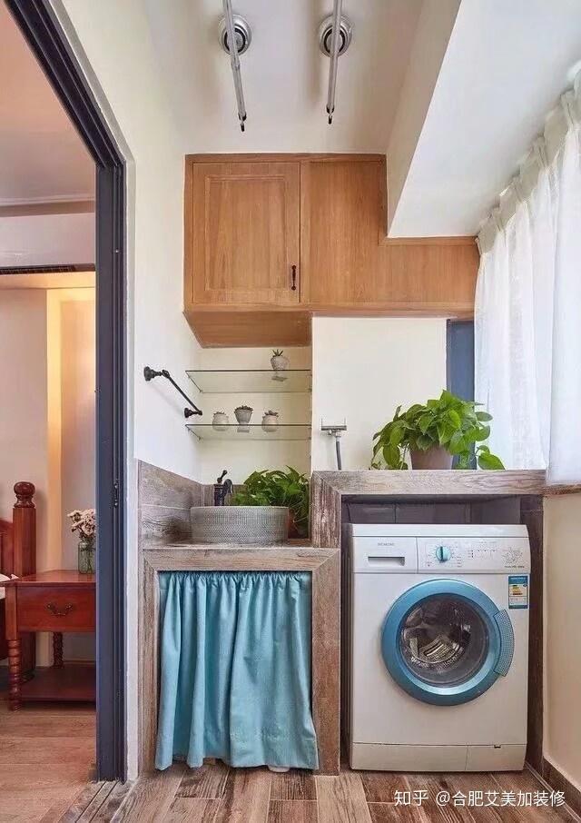 除了客厅和卧室放不了,厨房,卫生间和阳台都会有人放洗衣机