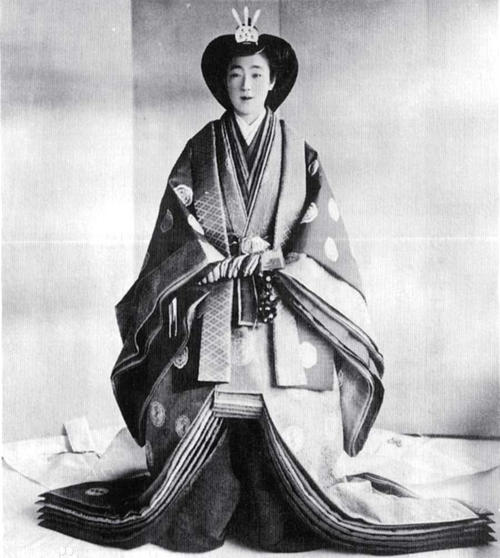 酒　盃　文鎮　義宮　昭和天皇　徳仁親王　香淳皇后　皇室 天皇 酒様専用 盃 文鎮 義宮 昭和天皇 徳仁親王 香淳皇后 皇室 天皇