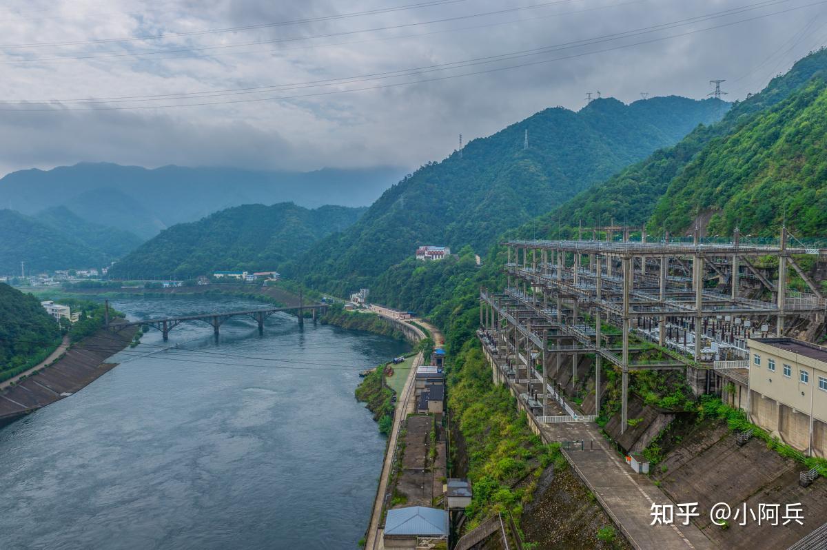 建德新安江水壩之上的風景觀賞