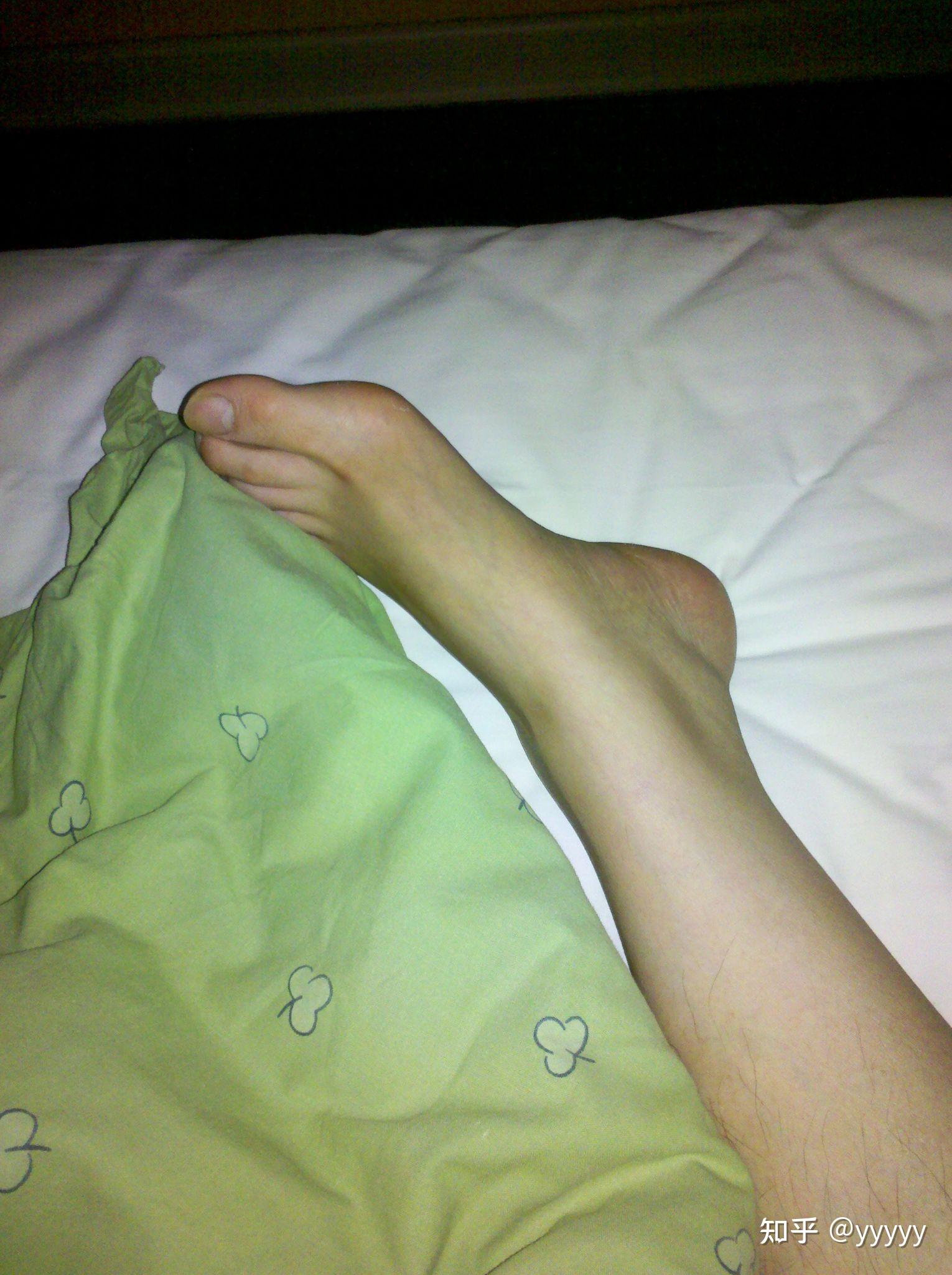 一个女生的脚能有多好看?