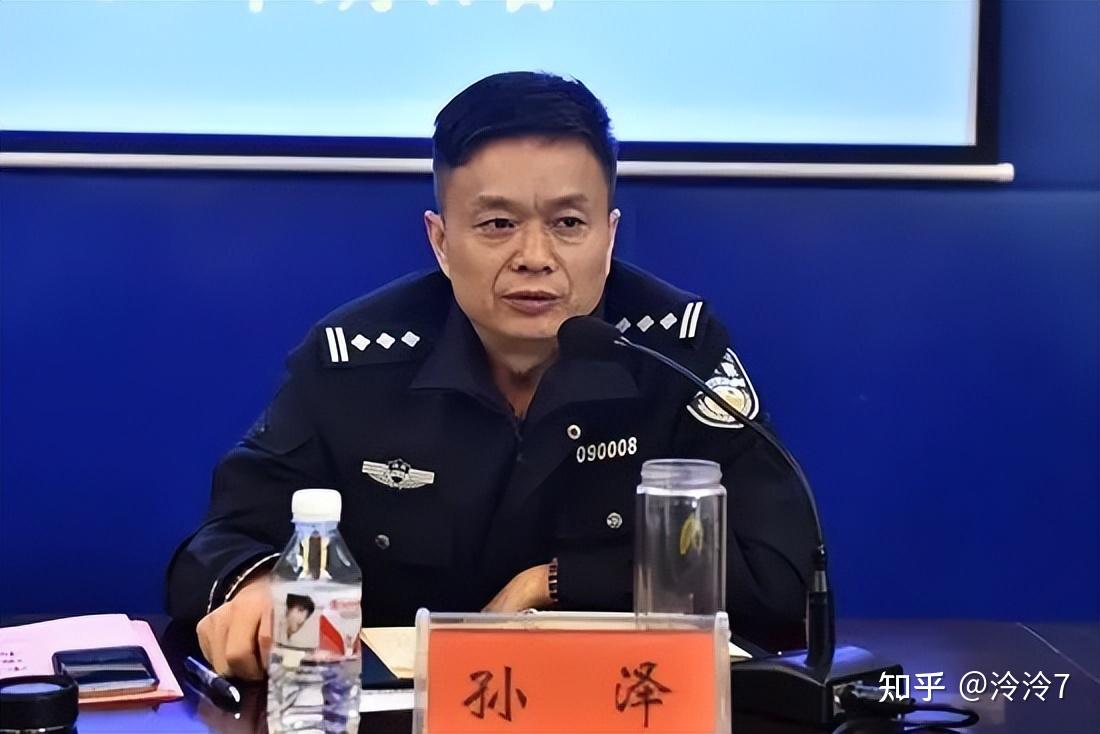 党委书记,局长:龙铁军