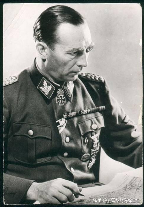 二战德国警察警衔标志上